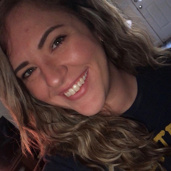 Meet your Posher, Katie - Picture 1 of 1